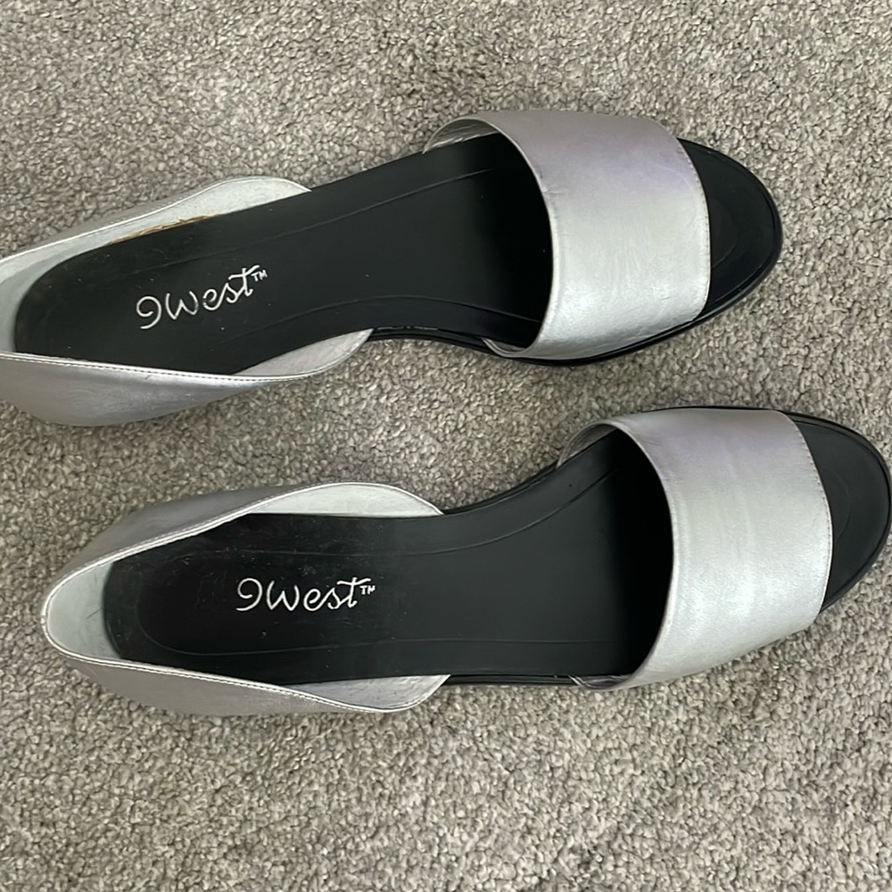 9 West Silver Sandel